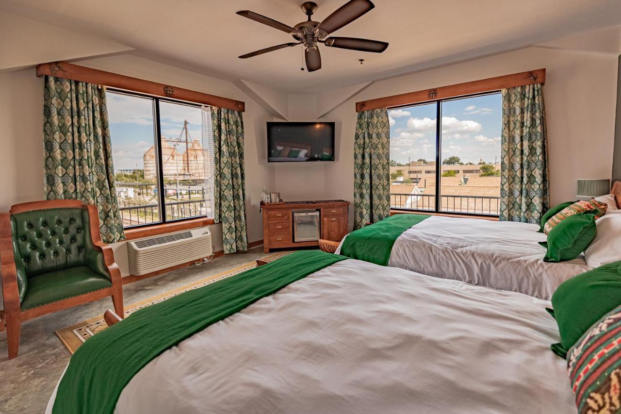 Pivovar Hotel Уако Екстериор снимка